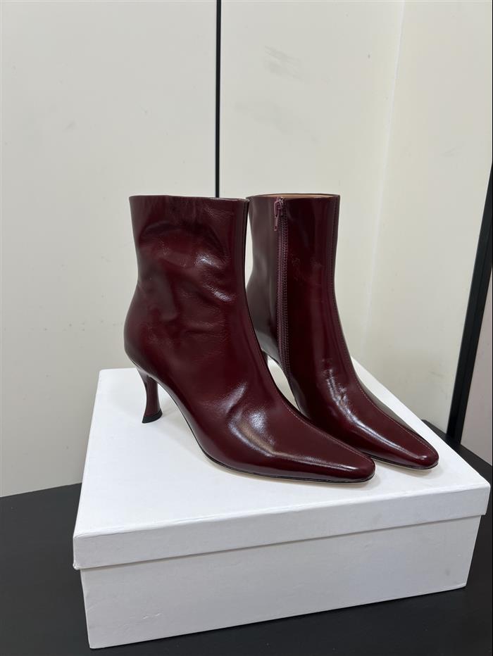 20251128174331478 390